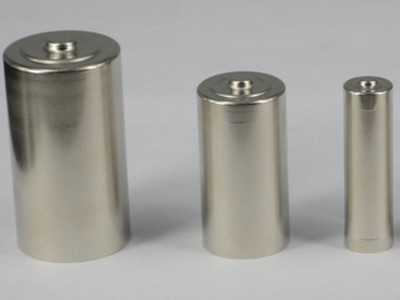 Liga de alumínio para produção de baterias